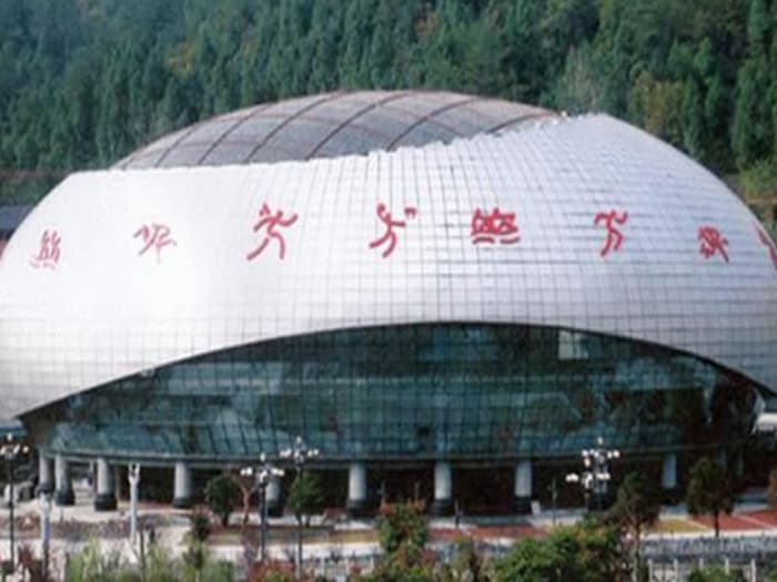 庆阳体育中心球形网架加工安装